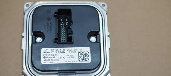 Renault Trafic III (X82) LED ballast control module 260556623R BSACMF1 A2C90665803