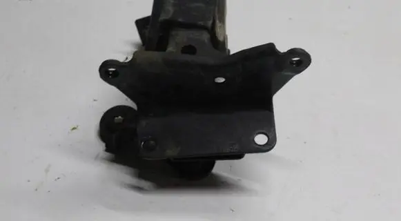 Nissan Qashqai Engine mount bracket 4BB0A