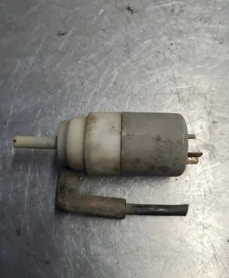 Audi 100 S4 C4 Windscreen/windshield washer pump 431955651