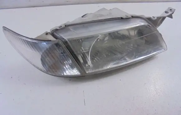 Mazda Premacy Headlight/headlamp 216-1140R