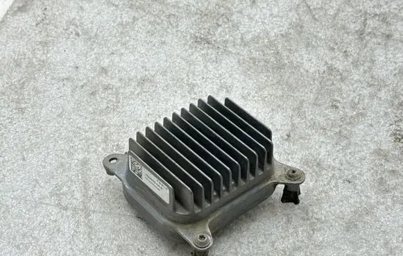 Tesla Model Y LED ballast control module 153292509E DH22300000264