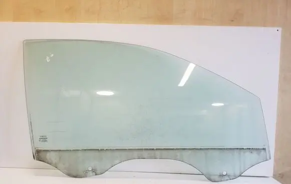 Ford Ranger Front door window glass four-door E1143R00086
