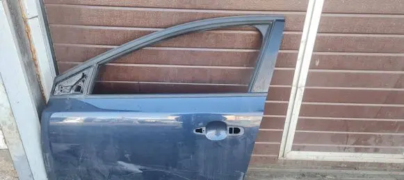 Volvo V40 Front door 