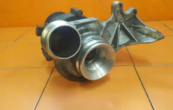 BMW 3 E90 E91 Turbo 4933500510