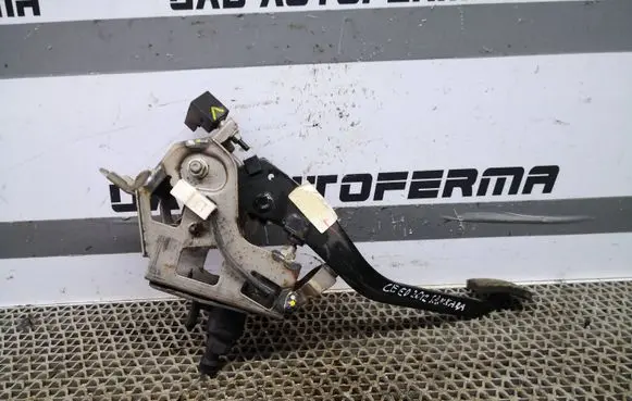 Clutch pedal