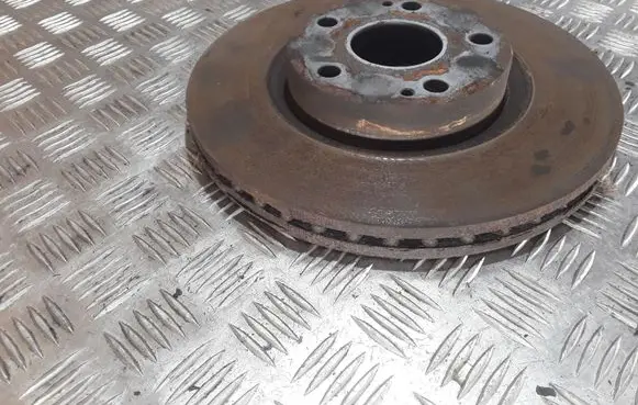 Toyota Corolla Verso AR10 Front brake disc
