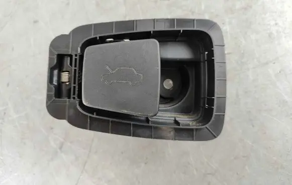 Volvo XC60 Engine bonnet (hood) release handle 32277309 31651260