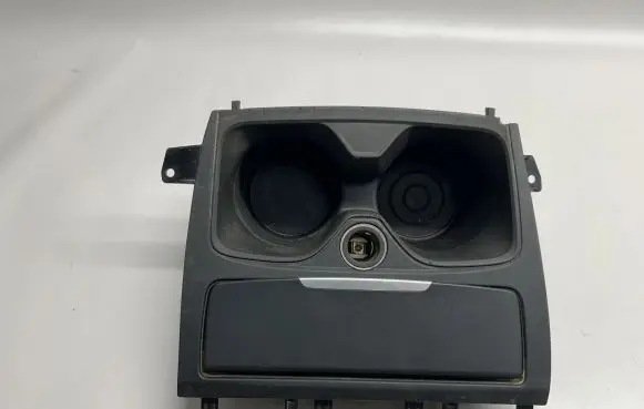 BMW 2 F22 F23 Cup holder 9207320 51169207320