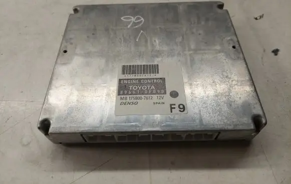 Toyota Corolla Verso AR10 Engine control unit/module 896610F090 MB1758007612
