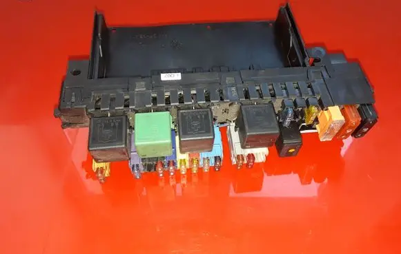 Mercedes-Benz S W220 Fuse module 0025452101