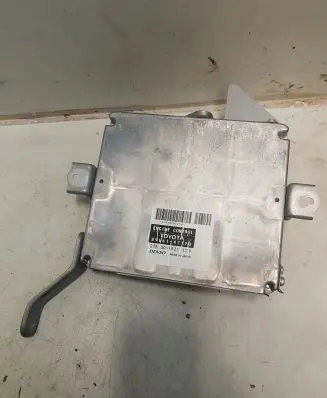 Toyota Prius (XW20) Engine control unit/module 8966147170 2751009521