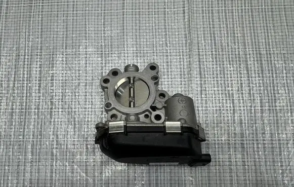 Lancia Ypsilon Throttle body valve 9833200280