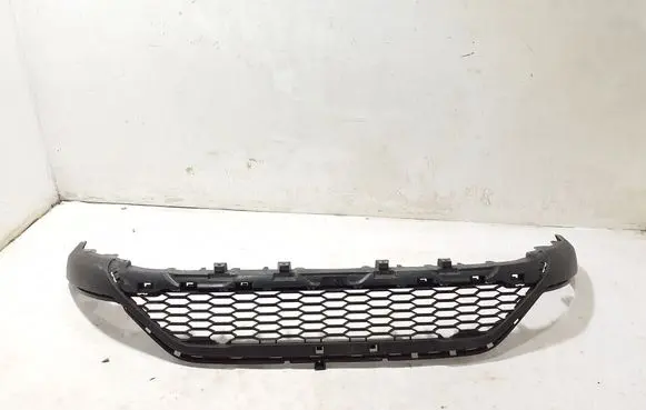 Dacia Sandero III Front bumper lower grill 620267459R