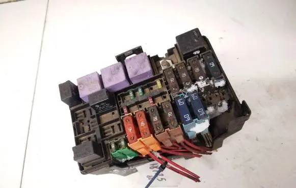 Renault Laguna II Fuse box set 8200003059