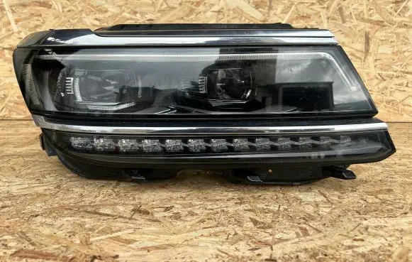 Volkswagen Tiguan Headlight/headlamp 5NB941082A 3832305