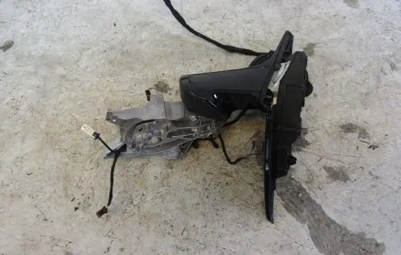 BMW 7 G70 Front door electric wing mirror T2CR64582 05484407 130120240701