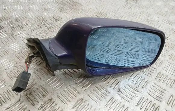 Audi A4 S4 B5 8D Front door electric wing mirror 