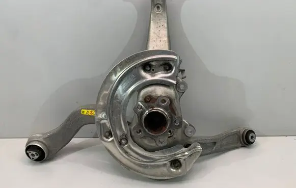Front wheel hub spindle knuckle