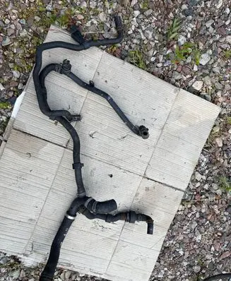 Audi Q7 4L Engine coolant pipe/hose 3AA122101G