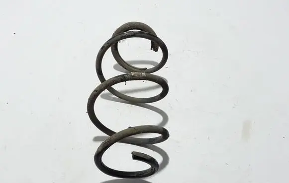 Renault Clio IV Front coil spring 540107646R