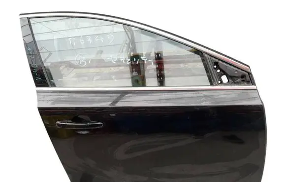Volvo V40 Front door