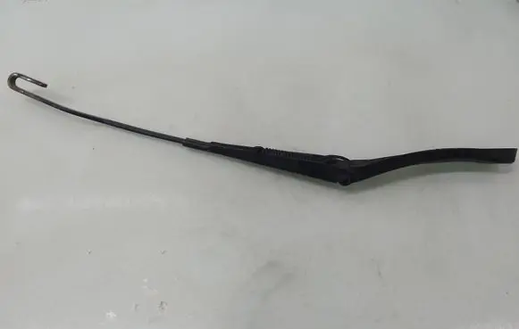 Mercedes-Benz C W203 Front wiper blade arm 
