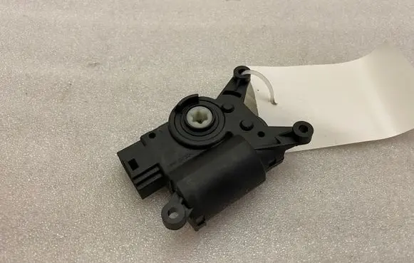 Maserati Levante Air flap motor/actuator MR1138004211