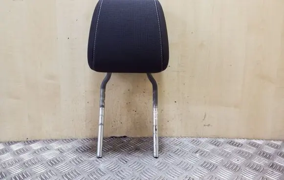 Ford Focus Front seat headrest 