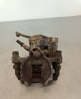 Volkswagen Golf VII Rear brake caliper