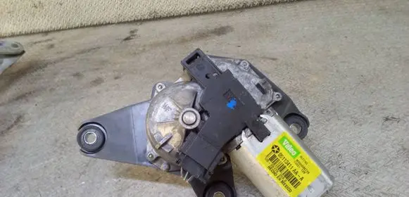 Volkswagen Routan Rear window wiper motor 05113411AA