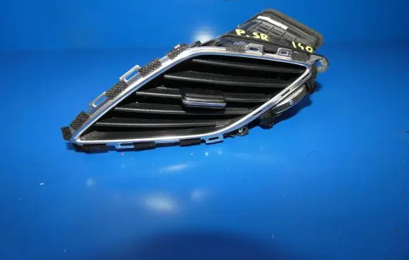 Hyundai i40 Dashboard side air vent grill/cover trim