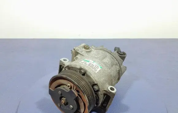 Volkswagen PASSAT B6 Air conditioning (A/C) compressor (pump) 1K0820803S
