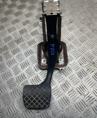 Volkswagen PASSAT CC Brake pedal 1K1723057AL