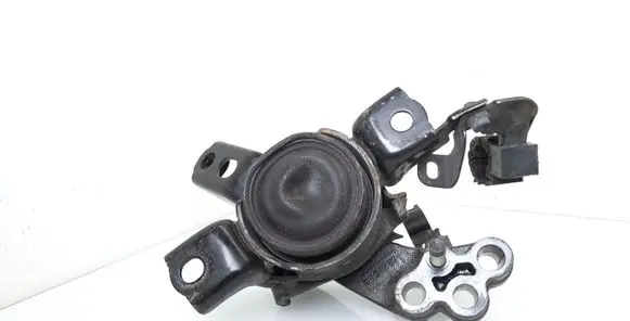 Toyota Avensis T270 Engine mount bracket