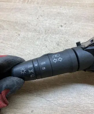 Nissan X-Trail T30 Indicator stalk 255408H701