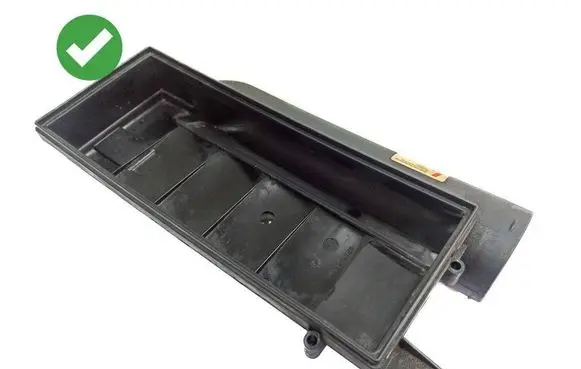 Mercedes-Benz CLK A209 C209 Air filter box A2105840047 PA6GF30