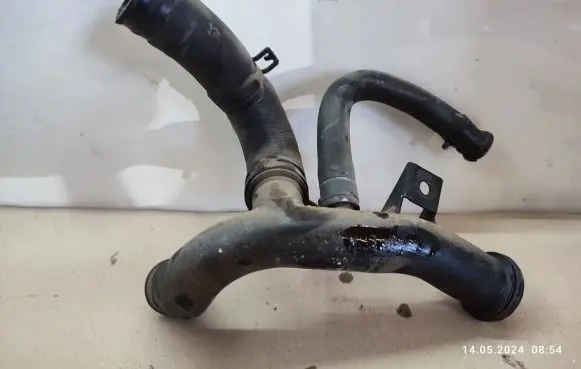 Hyundai Sonata Engine coolant pipe/hose