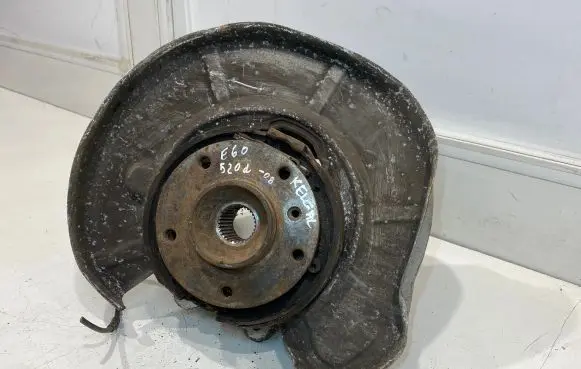 BMW 5 E60 E61 Rear wheel hub 33526764270
