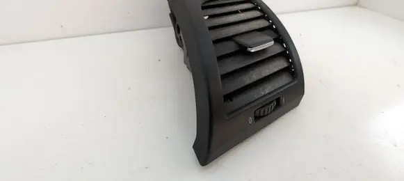 BMW 1 E81 E87 Dashboard side air vent grill/cover trim 7059187