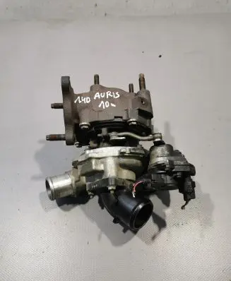 Toyota Auris 150 Turbo 172010N042 8967452011