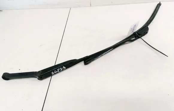 Audi A4 S4 B5 8D Front wiper blade arm 8D1955407A