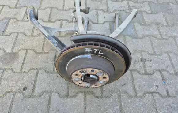 Volkswagen Touareg II Stub axle 