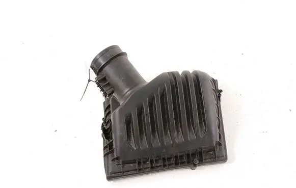 BMW 2 F46 Air filter box cover 