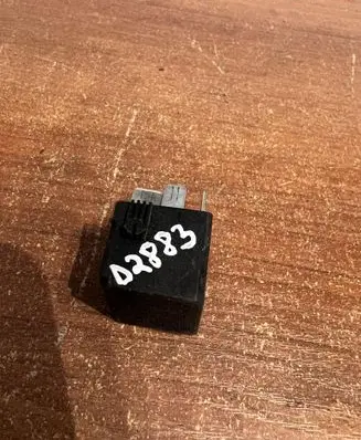 Mercedes-Benz A W168 Other relay A0025421519 D2883