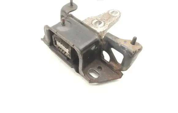 Ford Fiesta Engine mount bracket 8V51-7M121-AE AV59-7M121-AA