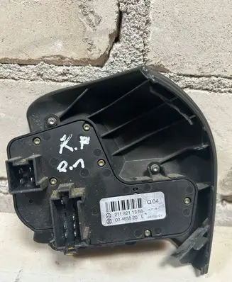 Mercedes-Benz E W211 Seat control switch 2118211358