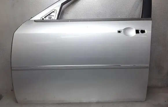 Chrysler 300 - 300C Front door