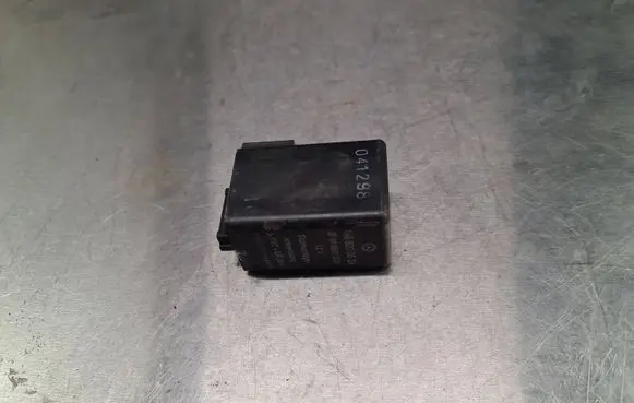 Mercedes-Benz C W203 Other relay 1688200526 898889000