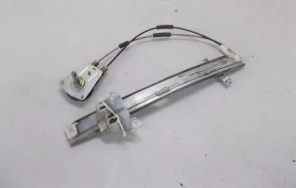 Mazda 323 F Front door manual window regulator 