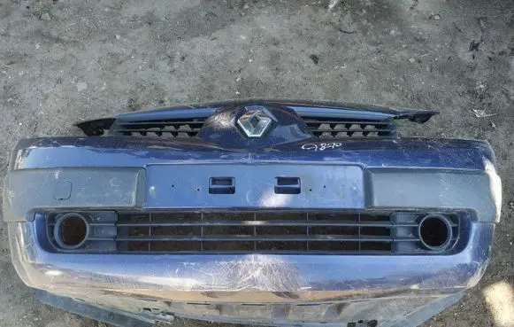 Renault Megane II Front bumper MELYNAS